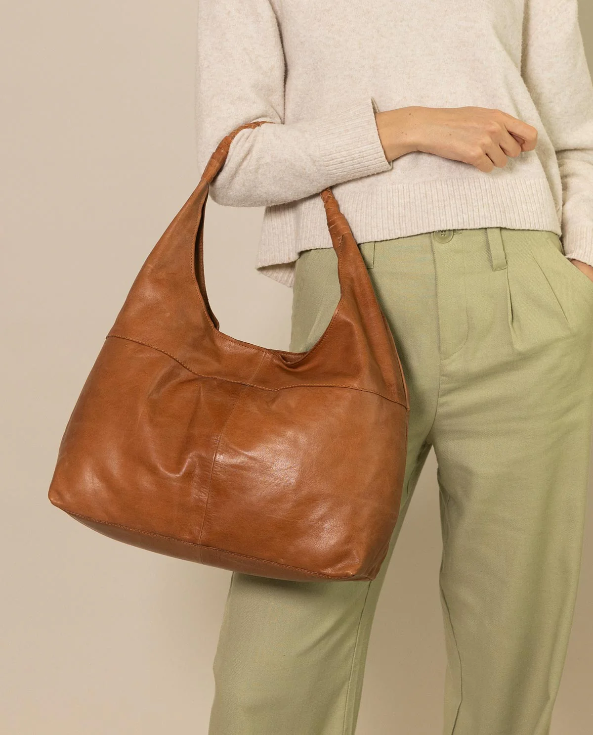 Outlet Shopper - Image 4